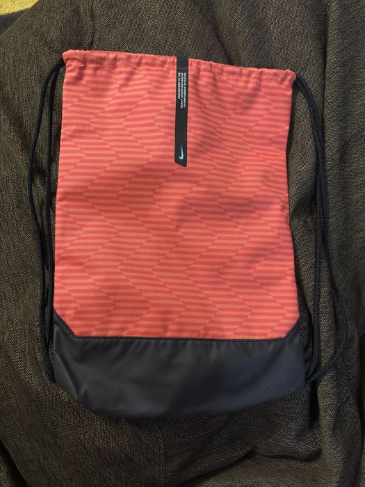 Спортна раница Nike