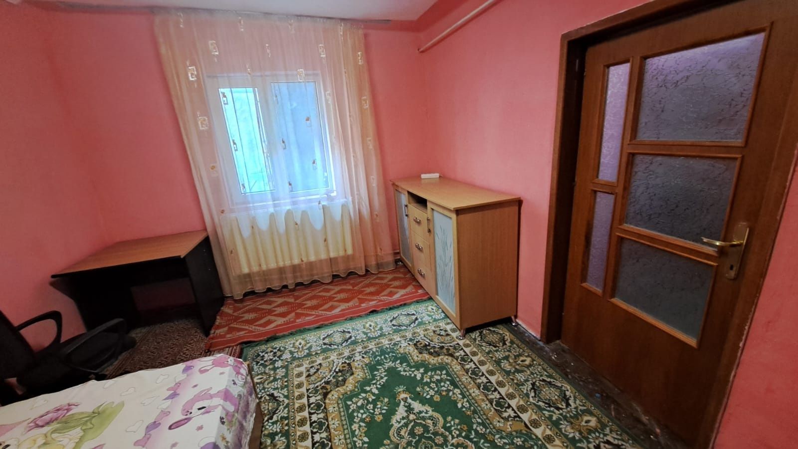 2 camere de inchiriat la CURTE