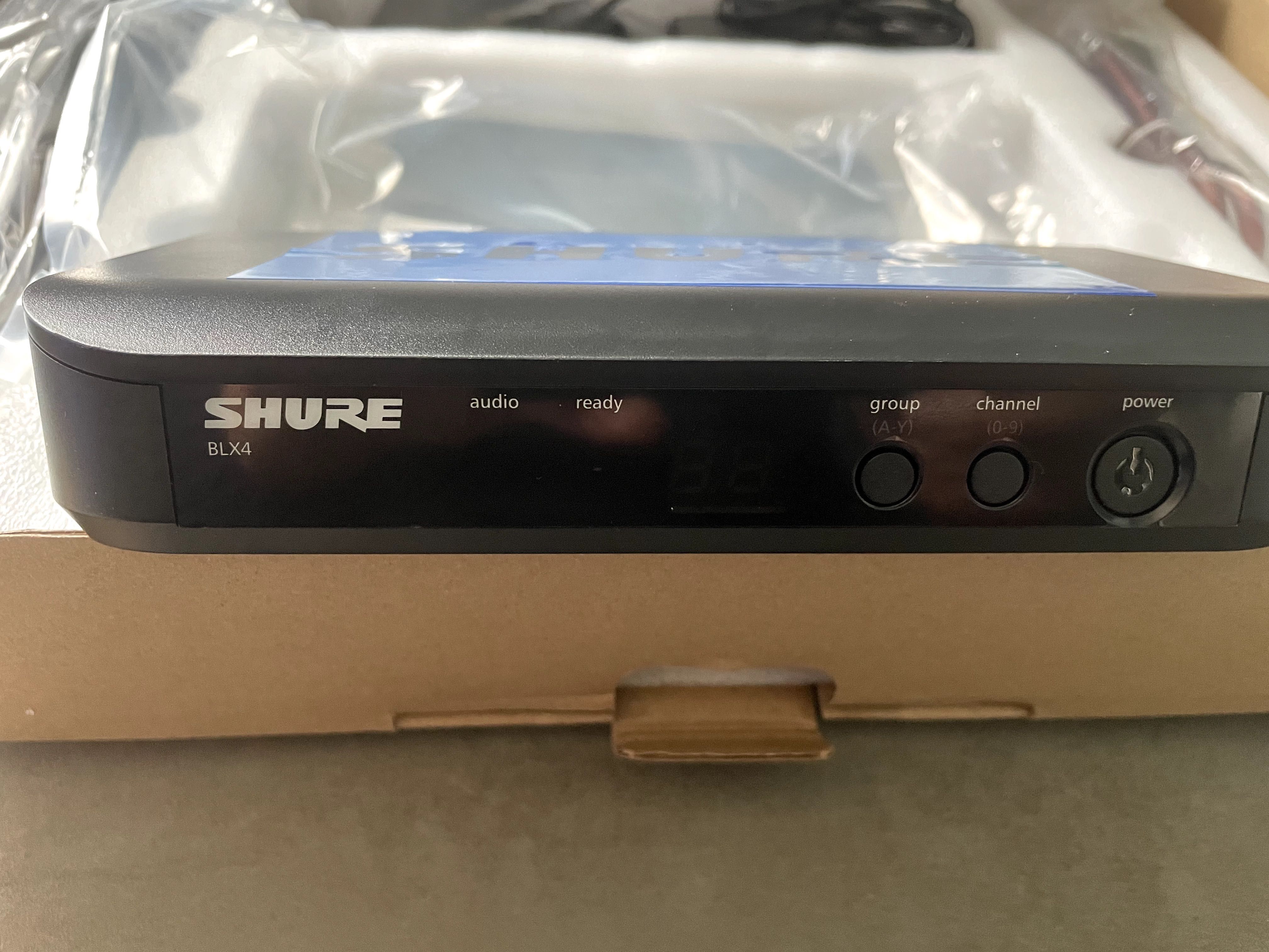 Безжичен микрофон Shure BLX 24
