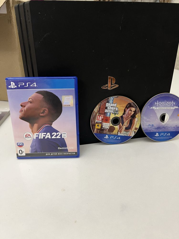 Playstaion 4 pro 1 tb