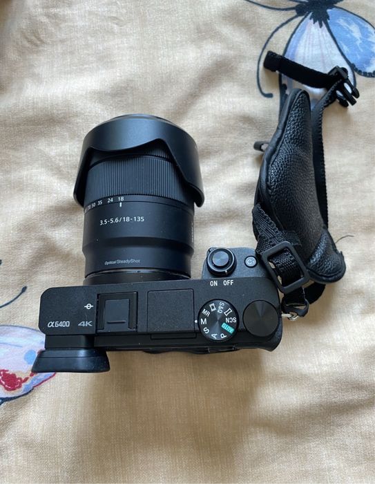 Sony Alpha A6400 Kit Aparat Fotoo Mirrorless 24.2 MP 18-135mm obeictiv