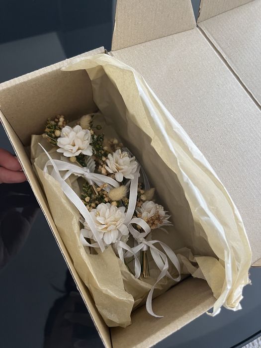 4бр Бутониери от сухи цветя