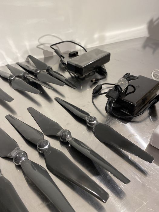 Accesorii Dji Phantom 4 4pro Obsidian albe incarcator elicii noi origi