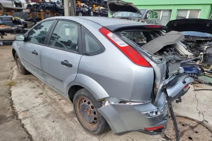 motor fara anexe complet Ford Focus 2 2005 motor 1.6 benzina HWDA