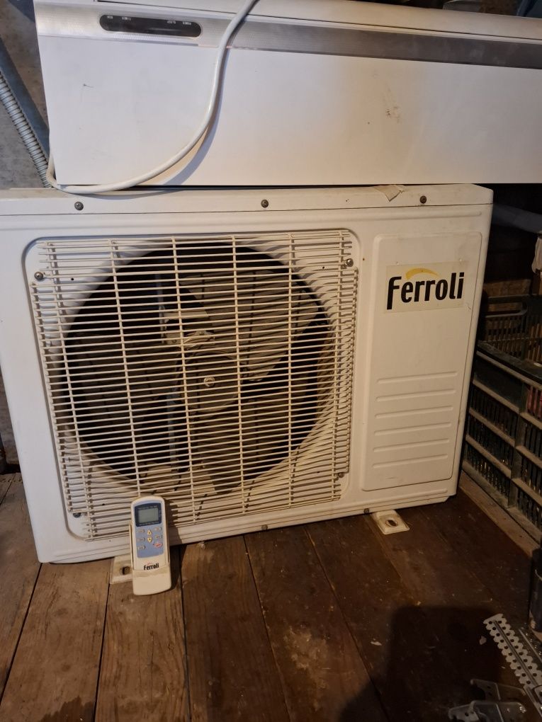 Ferroli aer rece cald