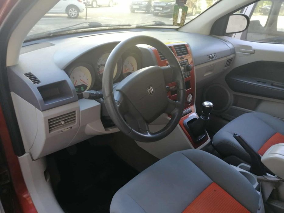 Dodge CALIBER 2.0 CRD.      U.S.A.