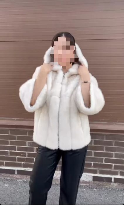 Продаю искусственную шубу под норку.