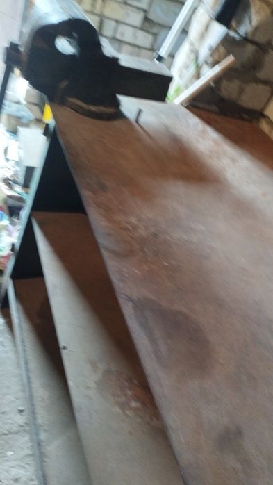 Продам Тиски со столом в хорошем состоянии