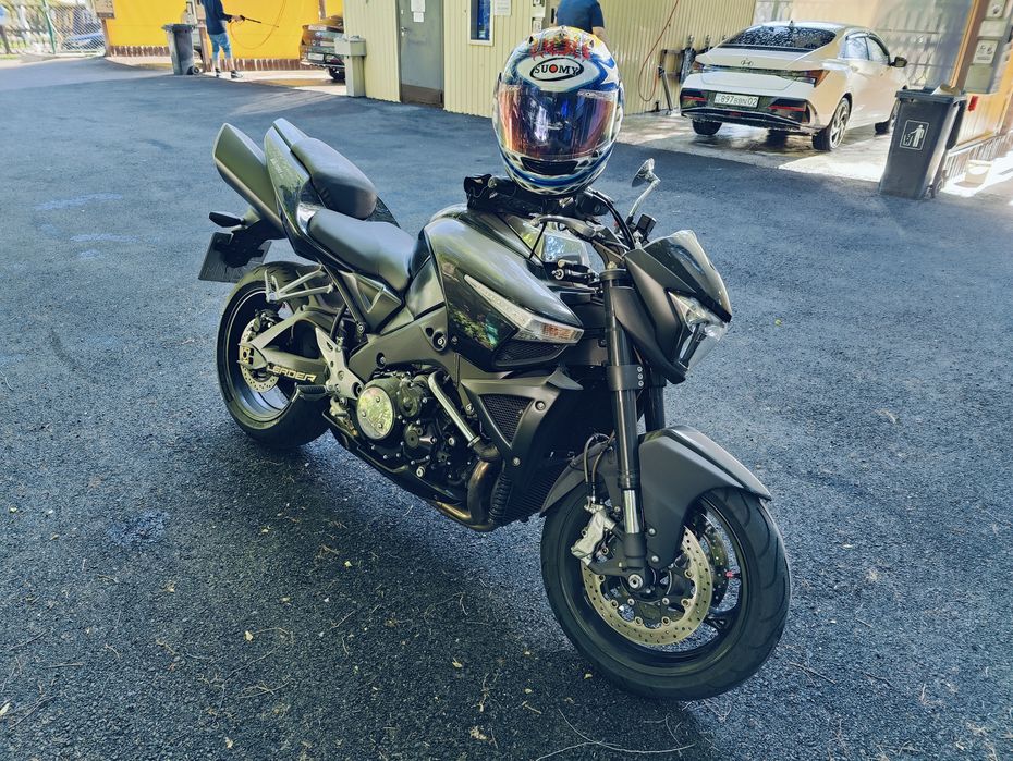 Suzuki B-king мотоцикл