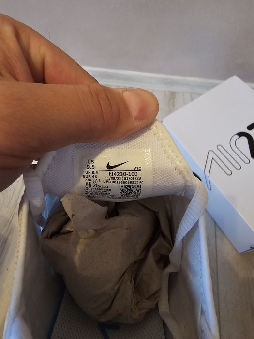 Nike 270 Маратонки