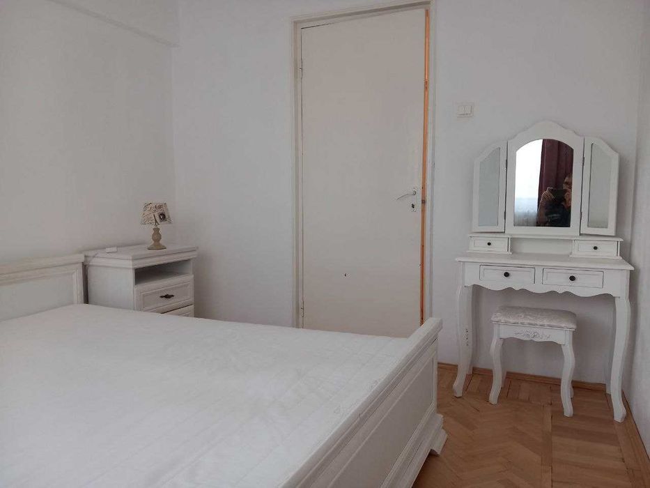Apartament 3 camere, luminos, Dristor-metrou (1 minut)
