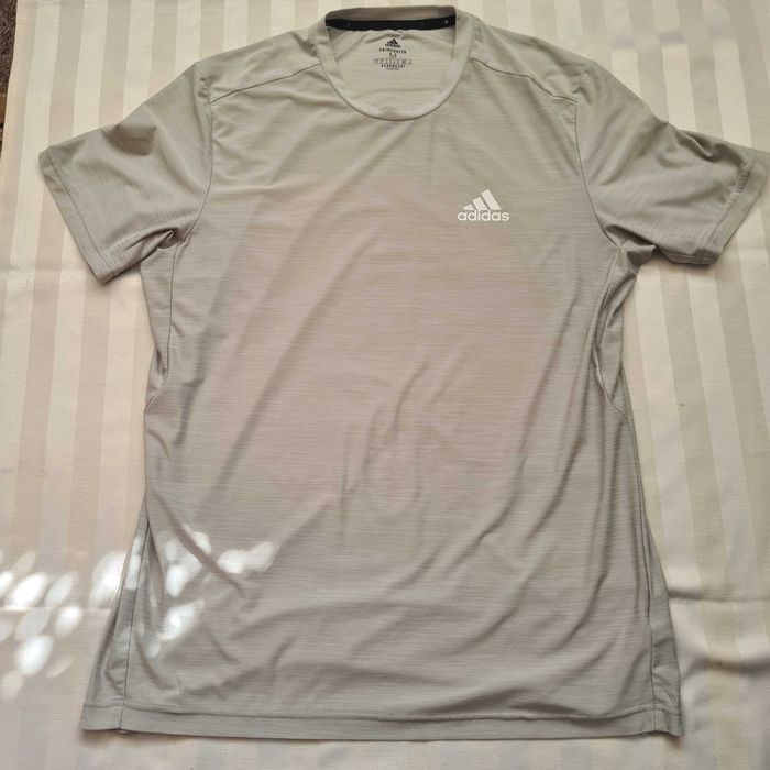 Продавам мъжка тениска Adidas, 100 % оригинал