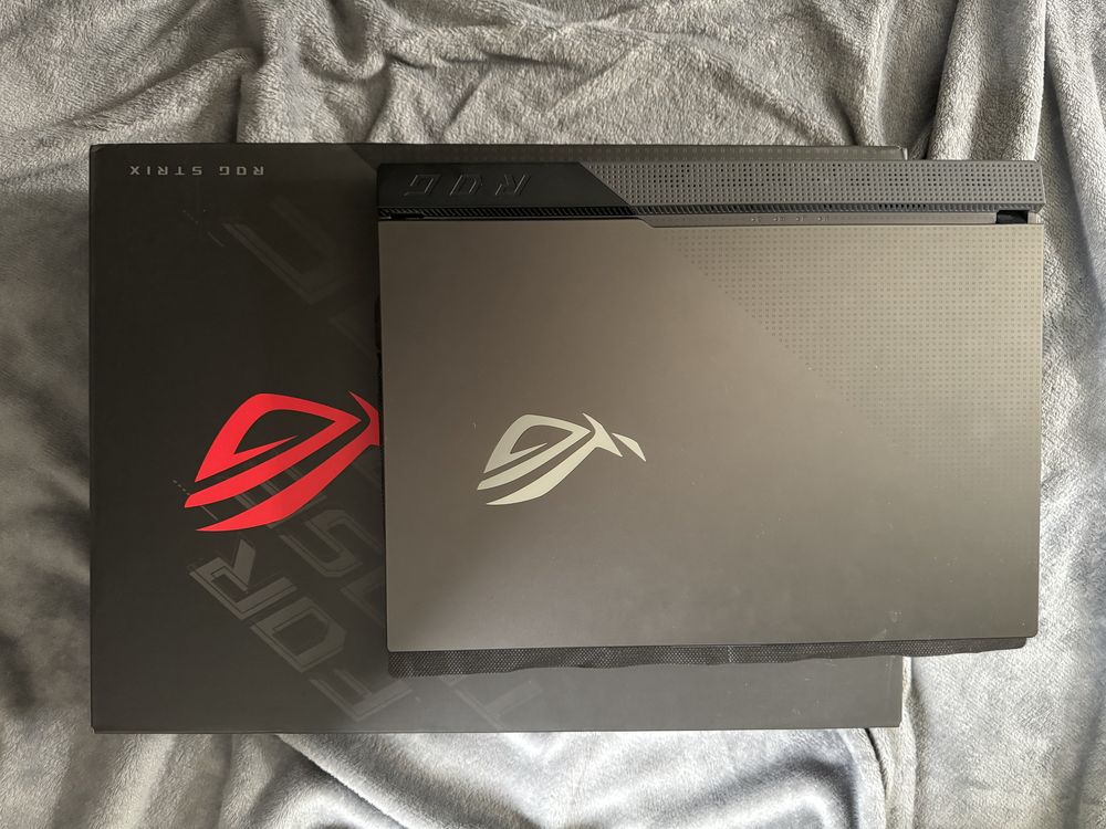 Asus ROG 3050TI Ryzen 7,  8 Ядрен