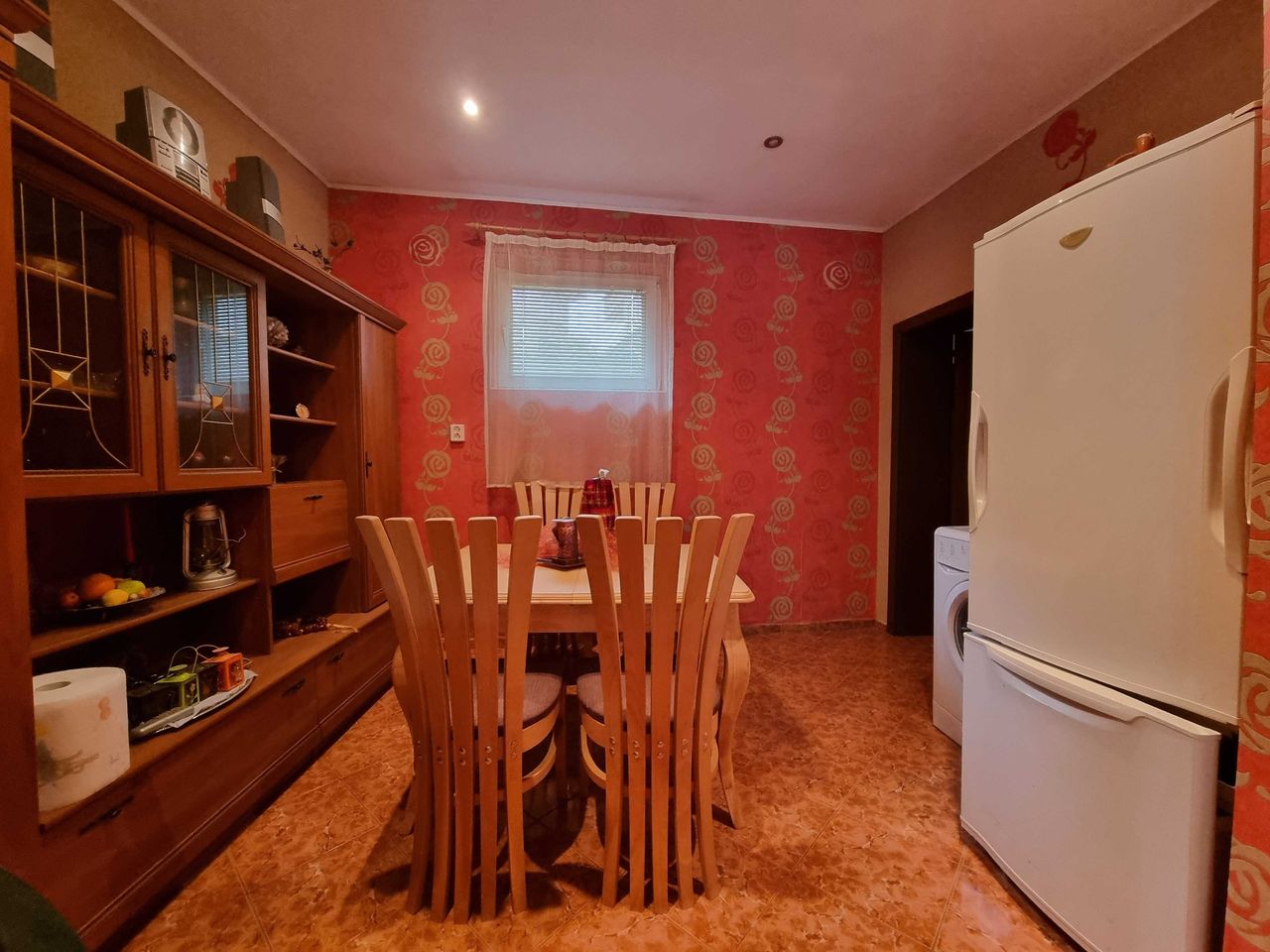 Дава се под наем Къща в Горна Оряховица - 70 кв.м за 255 € - Снимка #1