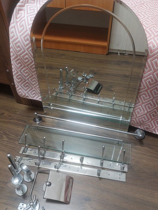 Для ванны набор.