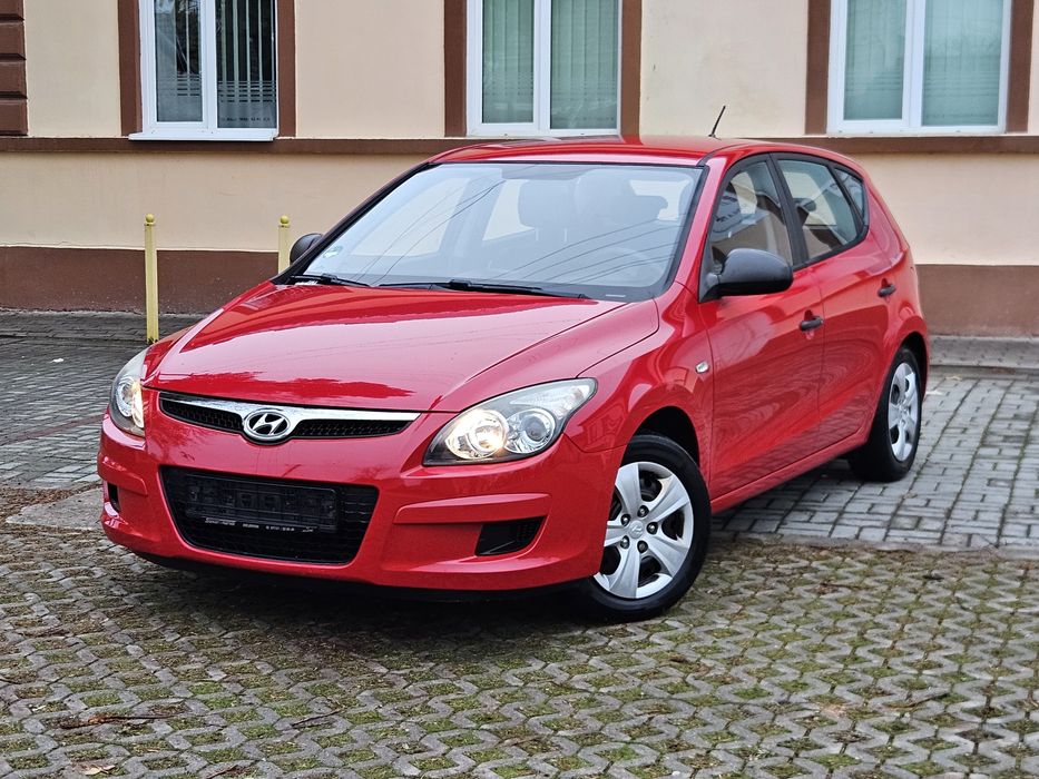 Hyundai i 30 -An 2010- 1.4(Benzină), 110 Cai, Navigație