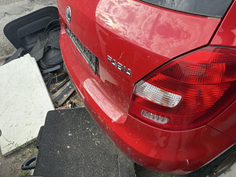 Skoda Fabia 2014 година  1.2 бензин CGP  60кс 5 скор ръчка на части