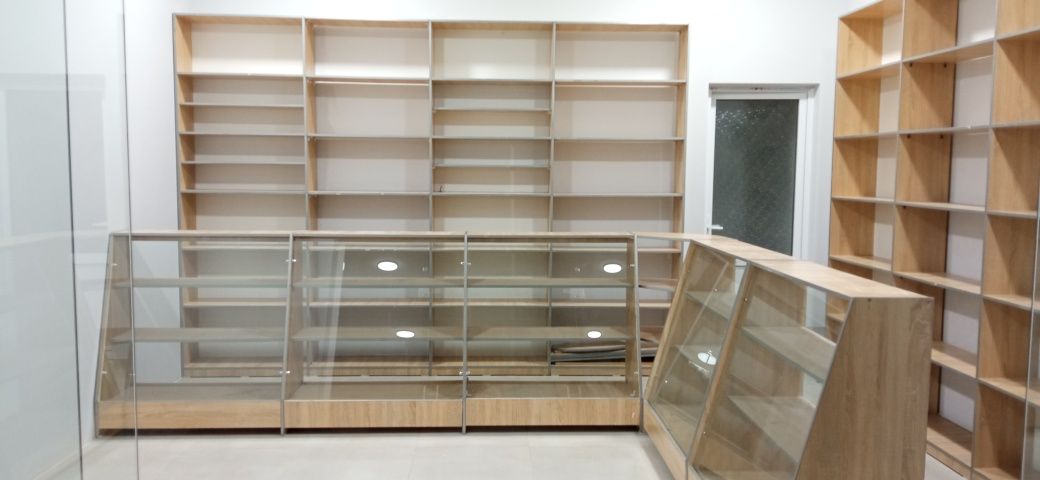 Продам стеллажи и витрины для магазина