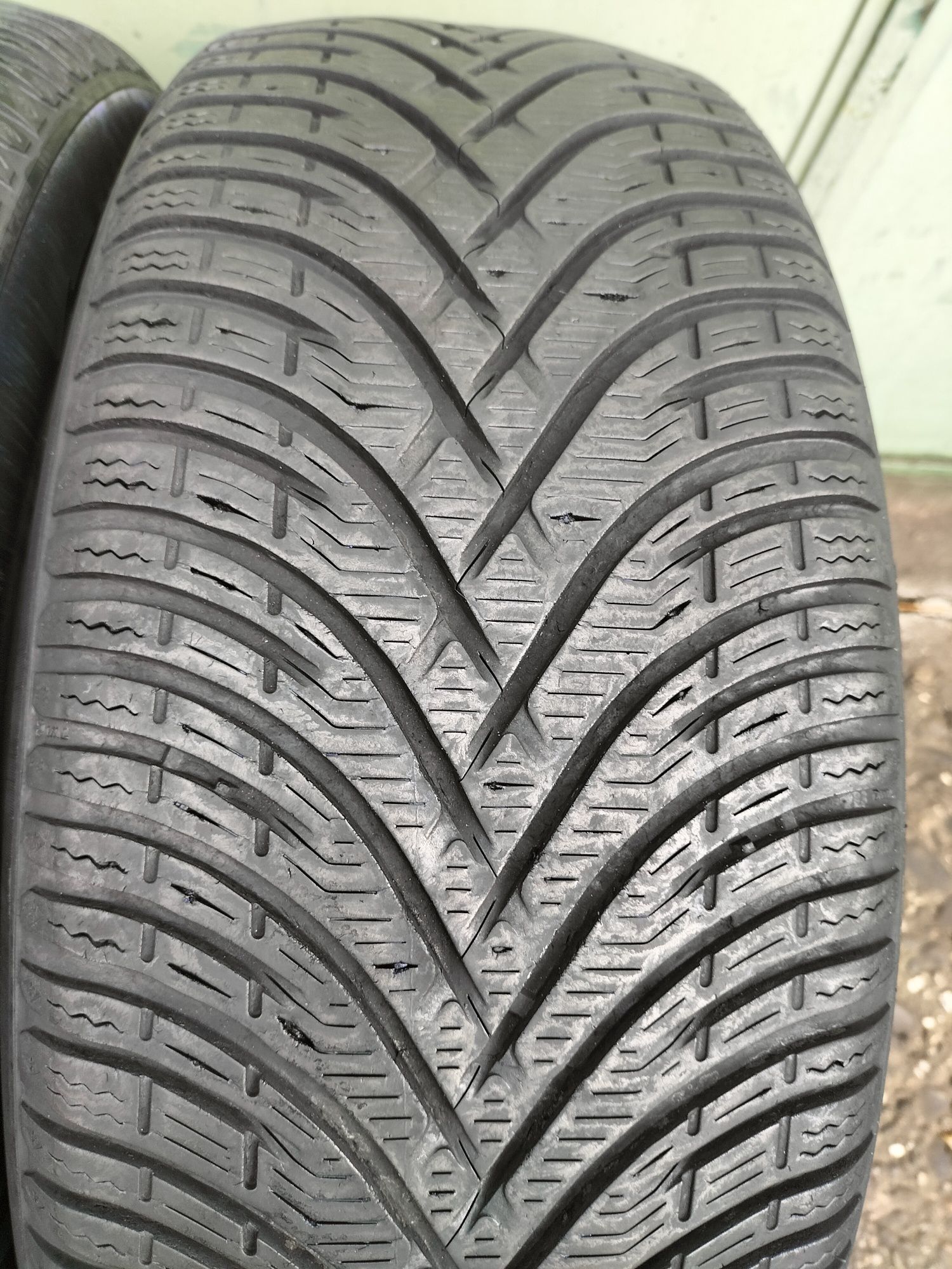 225 55 17 cauciucuri de iarnă BfGoodrich