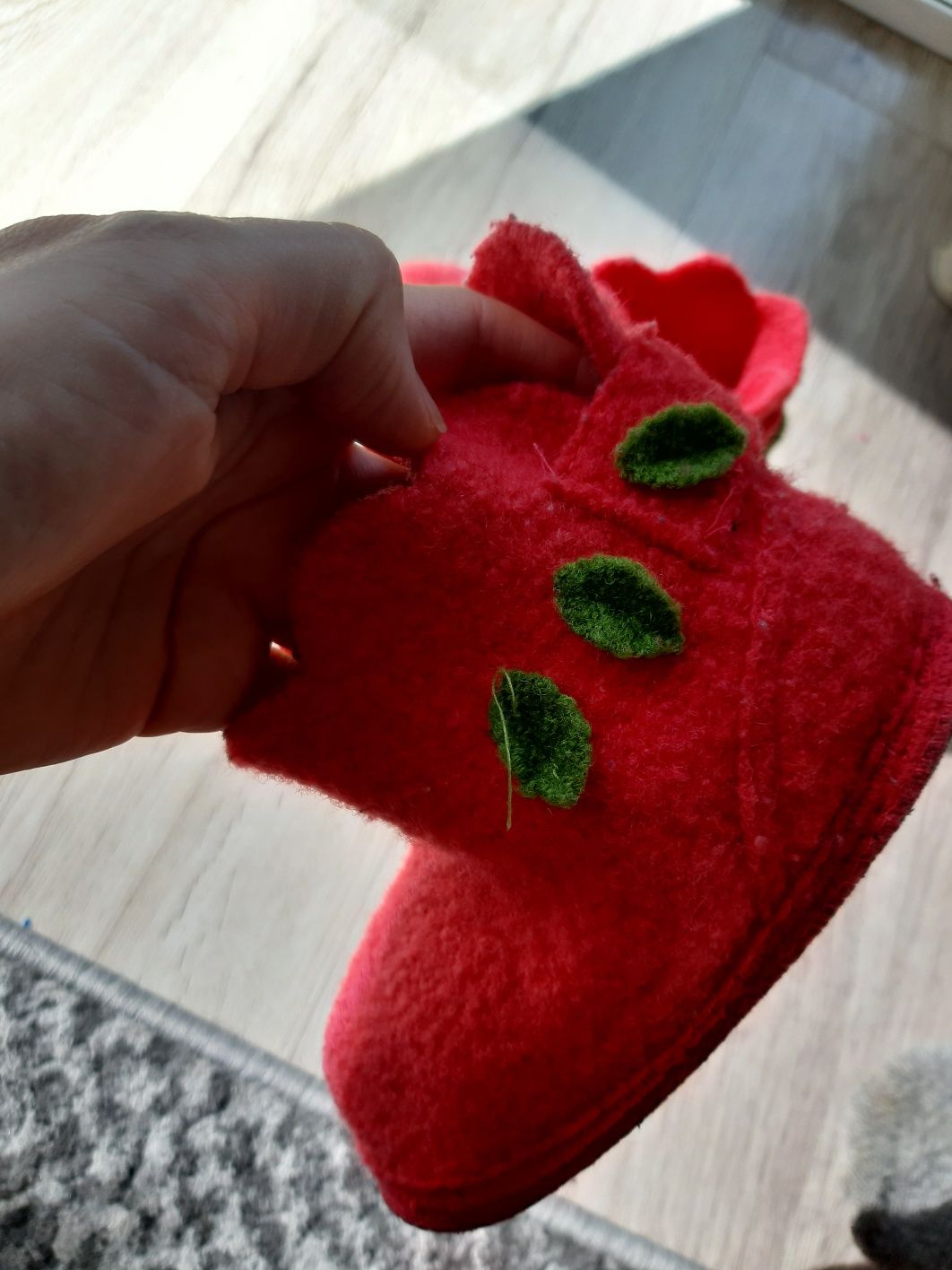 Papucei de interior din lana