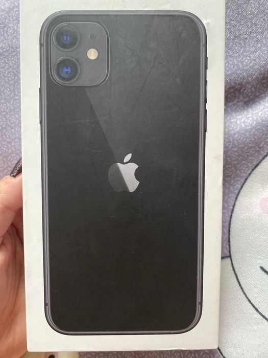 Продам 11 айфон в идеальном состояние