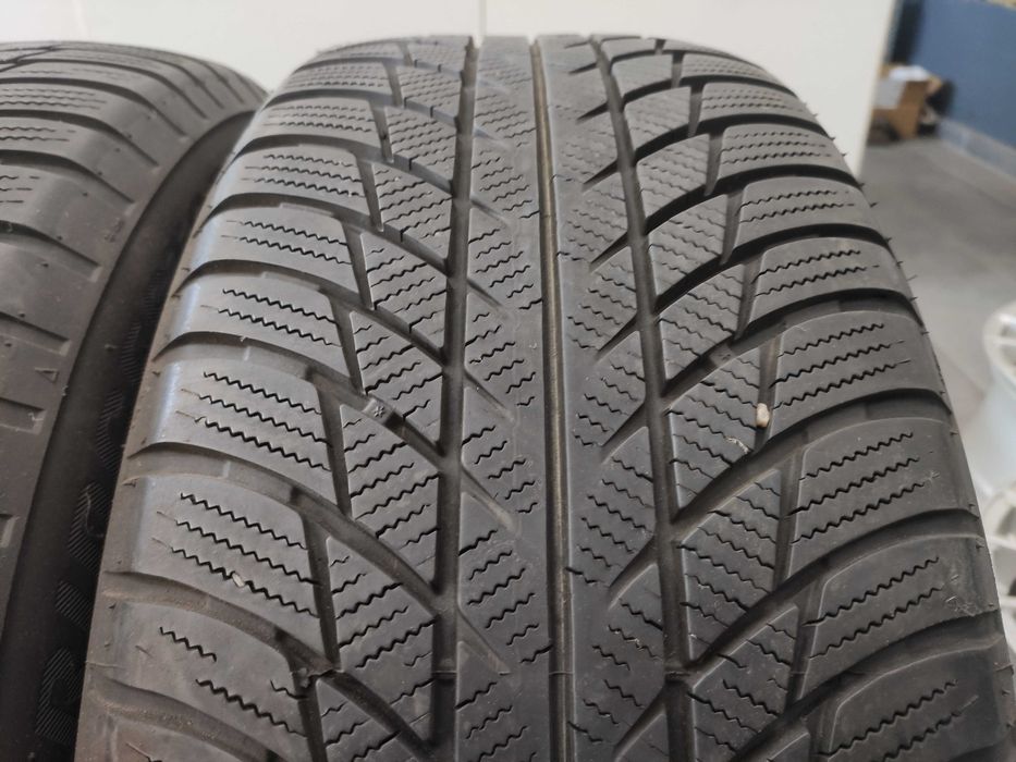 4бр Зимни Гуми 225 55 17 - Bridgestone Runflat
