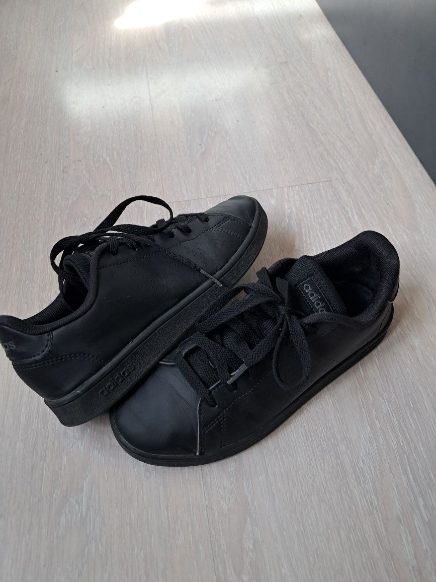 Маратонки Adidas р-р 36