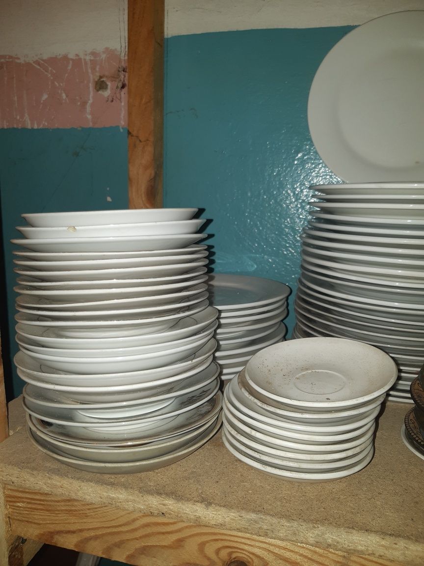 Продам посуда в разние размерами дешево