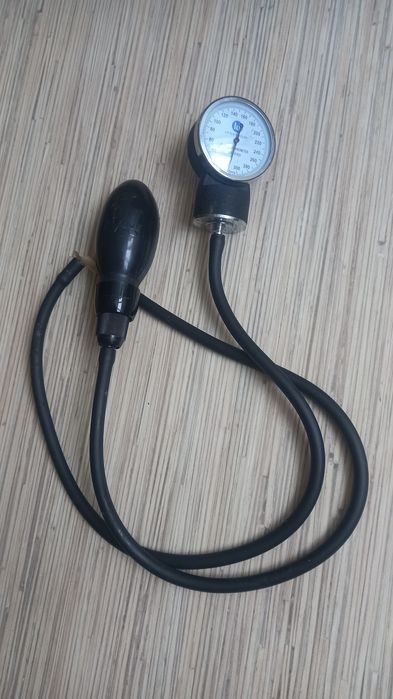 Манометр, груша к тонометру