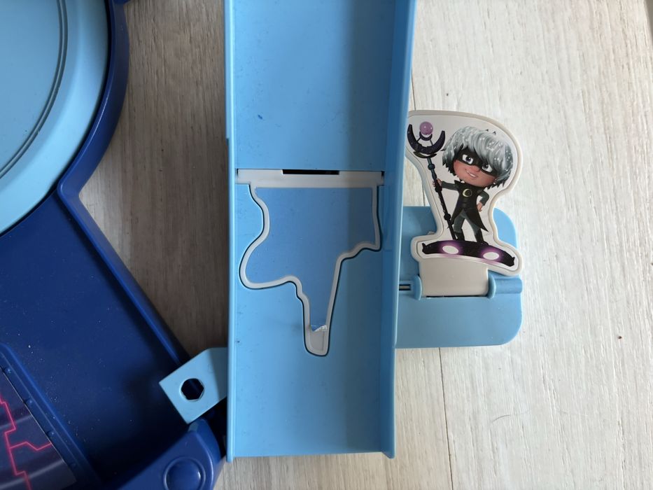 Set joaca Eroi in Pijama - Centrul de control