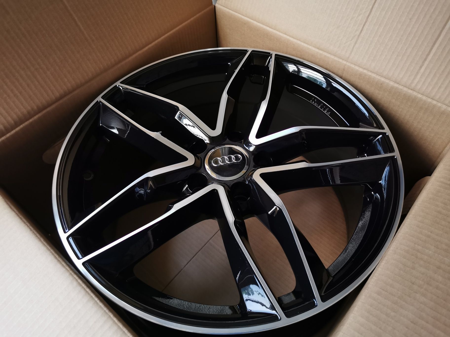 Vand jante de aliaj pentru Audi pe 17 marca Avus model Af16