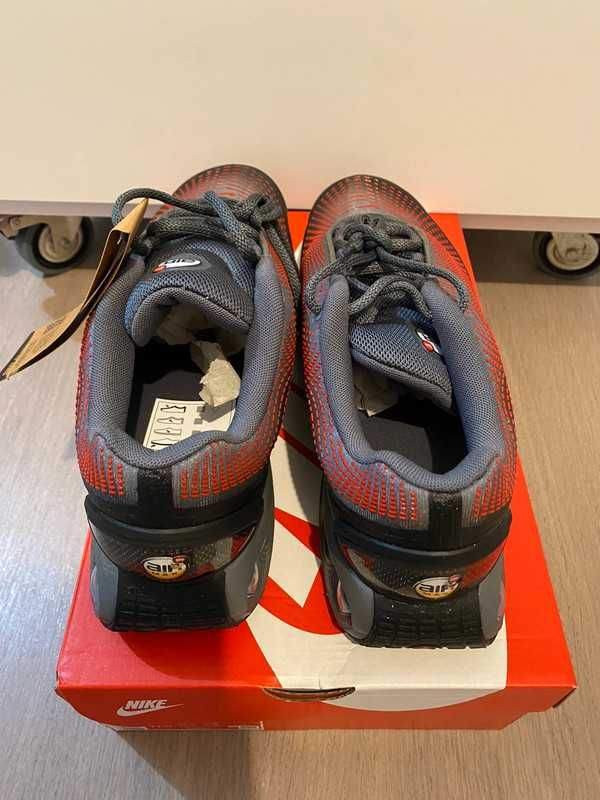 100% Оригинален Nike Air max DN в номер 44.5 45