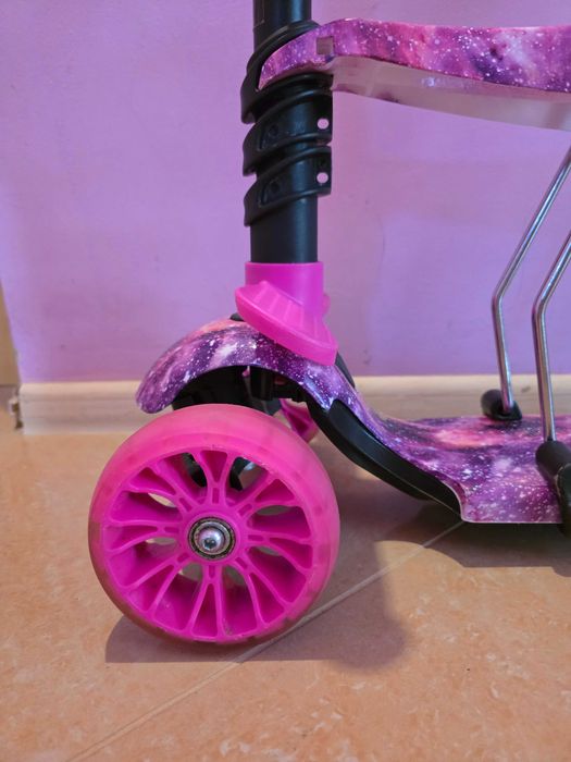 Детска тротинетка, 5 в 1 30 лев.