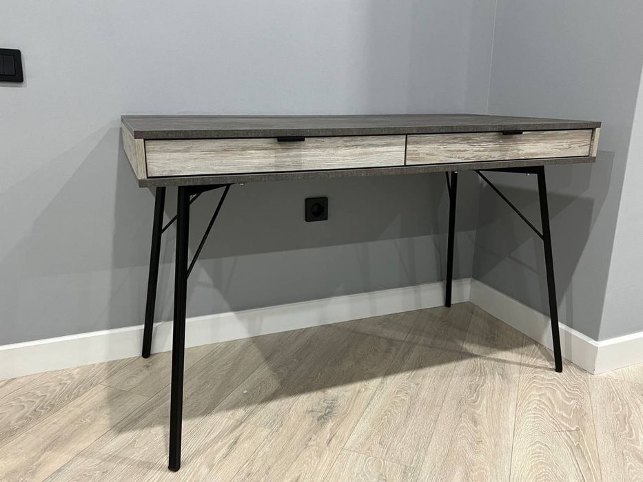 Оригинальный стол