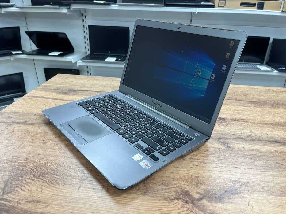Для офисных работ SAMSUNG NP535 Amd A6/ОЗУ 4/SSD 128