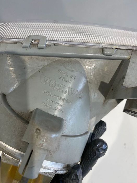 Proiector lampa ceata dreapta fata VOLVO V70 2004-2007 8693348