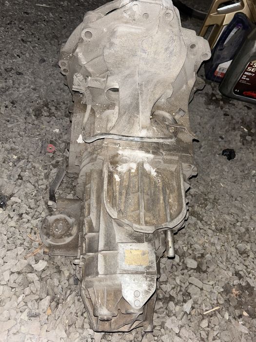 Продам кпп коробку передач на ауди80 б3