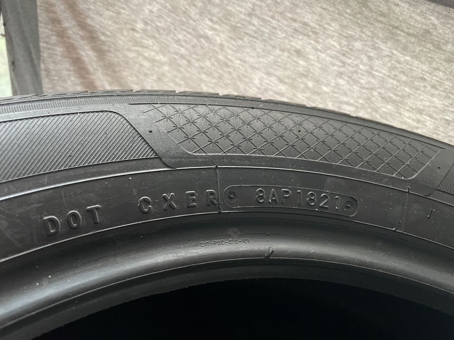 215/60R17 96V М+S TOYO