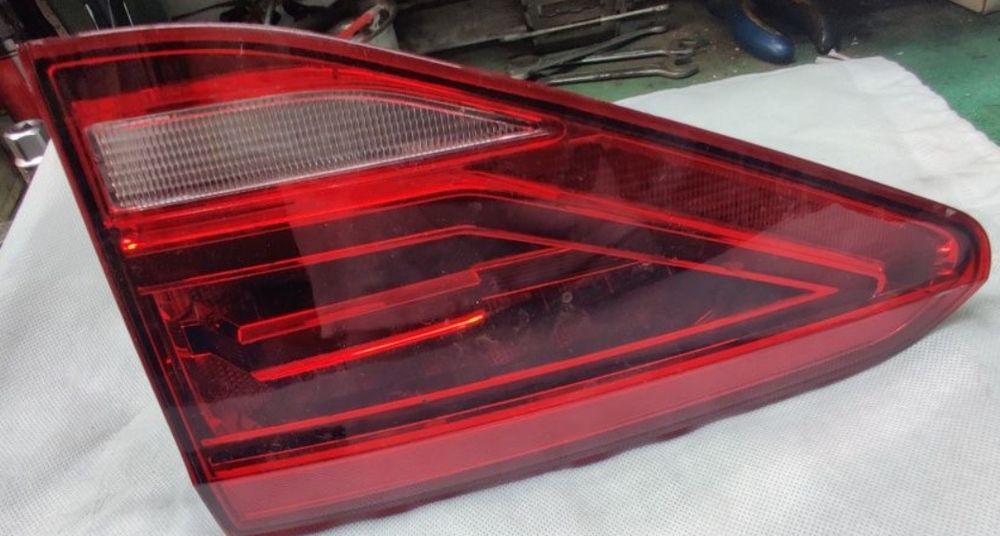 Lampa spate stanga VW Touran 5T 2015 2020 originala Valeo cod 5TA94530