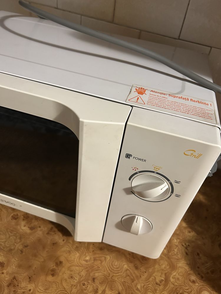 Cuptor cu microunde Daewoo