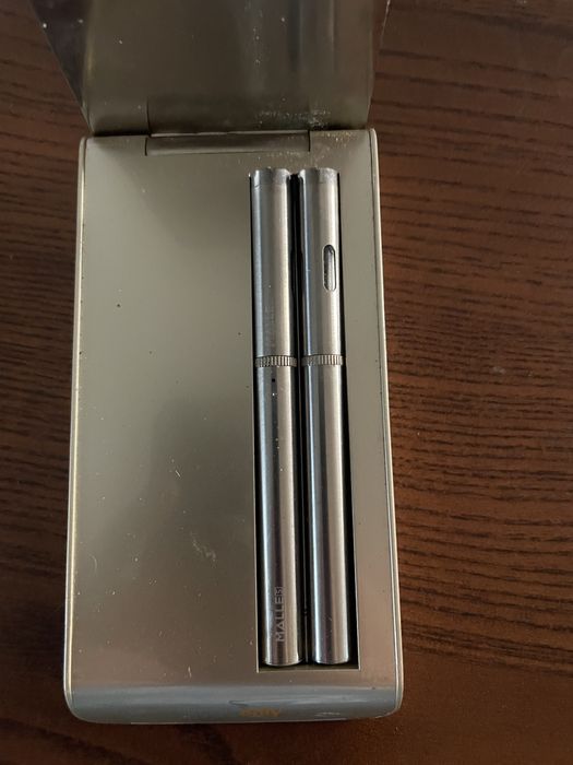 Oferta tigară electronică  Male + Kangertech, încărcător – 199 lei