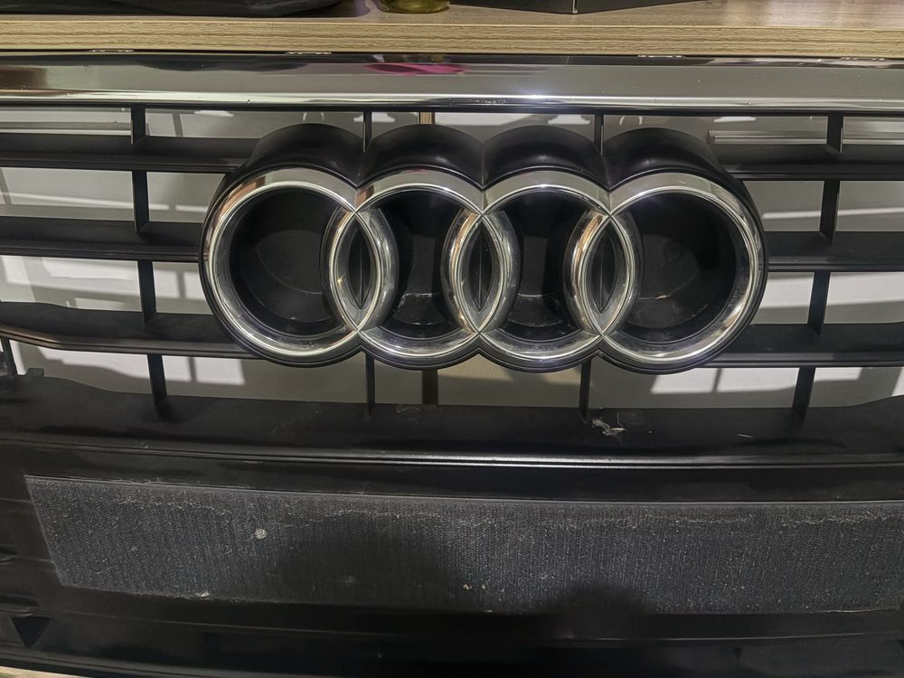 Централна решетка за Ауди А6 / Audi A6 2021г.