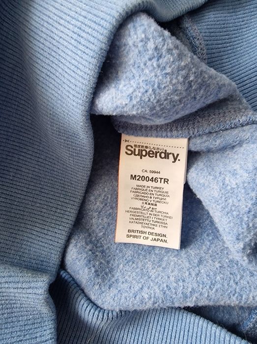 Страхотен мъжки суитчър SUPERDRY размер
М,без забележки, размери бОсм