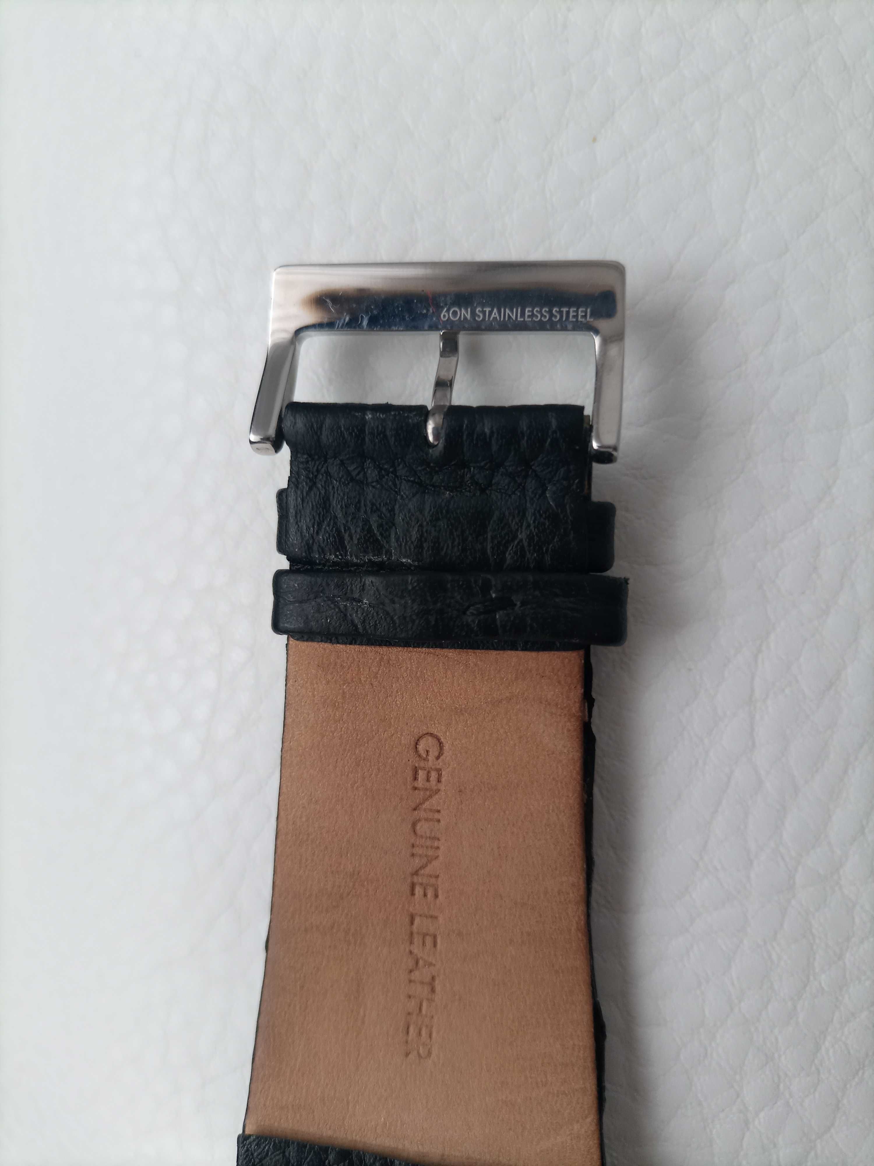Часовник баркод D&G с каишка от естествена кожа
