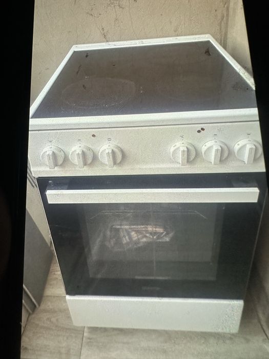 Продам электрическую плиту