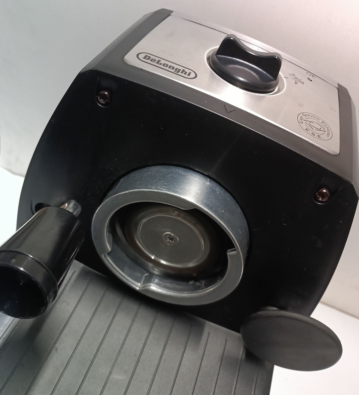 Кафемашина DeLonghi.