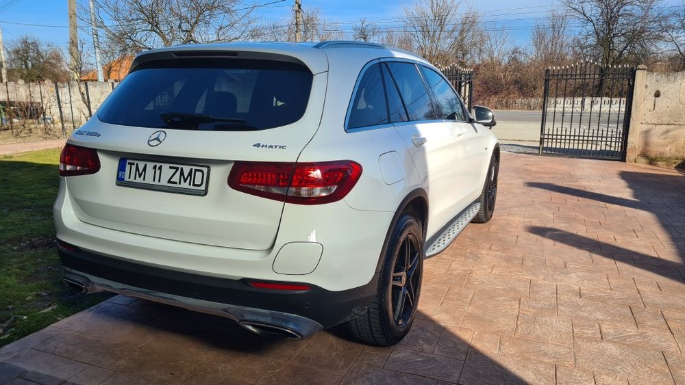 Mercedes glc 350e plug in hybrid >320hp  schimb cu teren