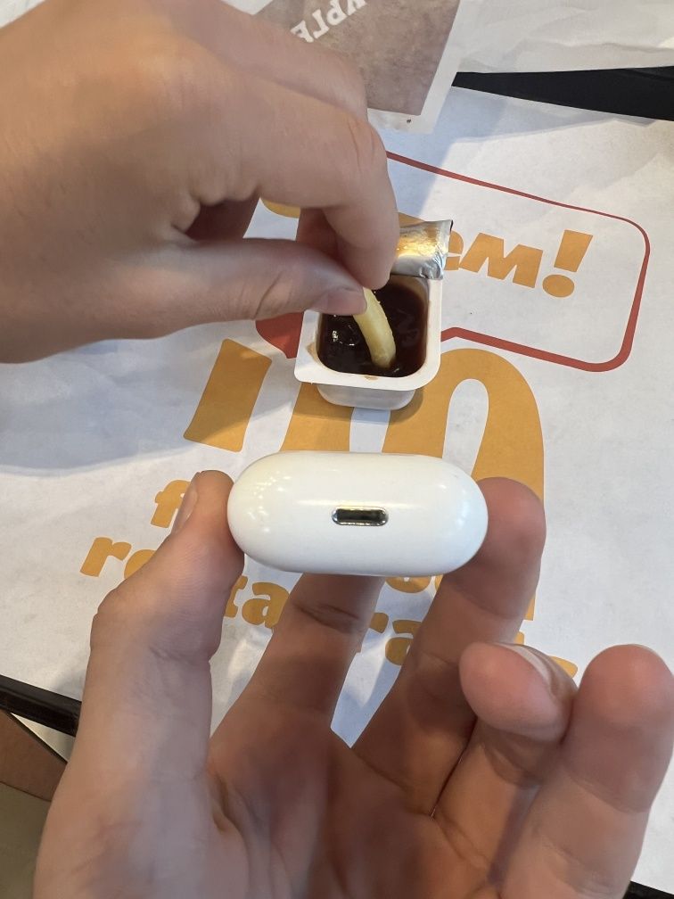 Airpods 1 оригинальные.