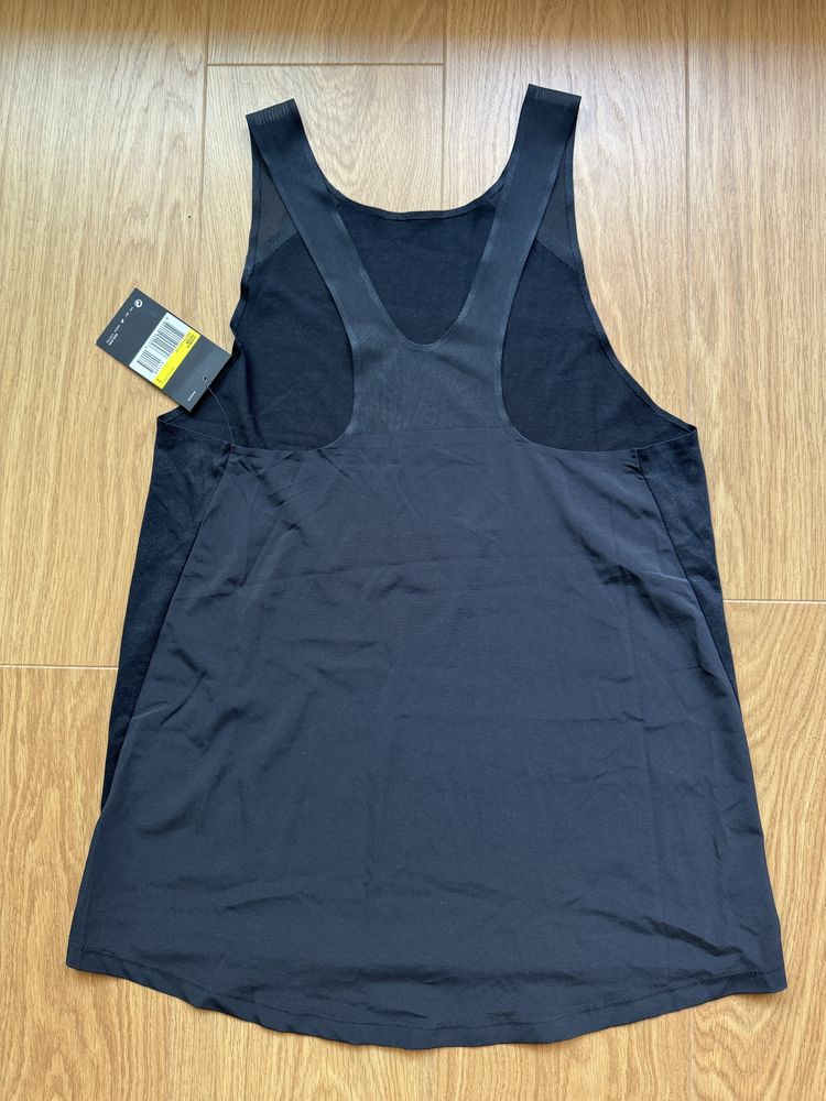 НОВО - Nike Breathe черен потник горница тениска, С / S