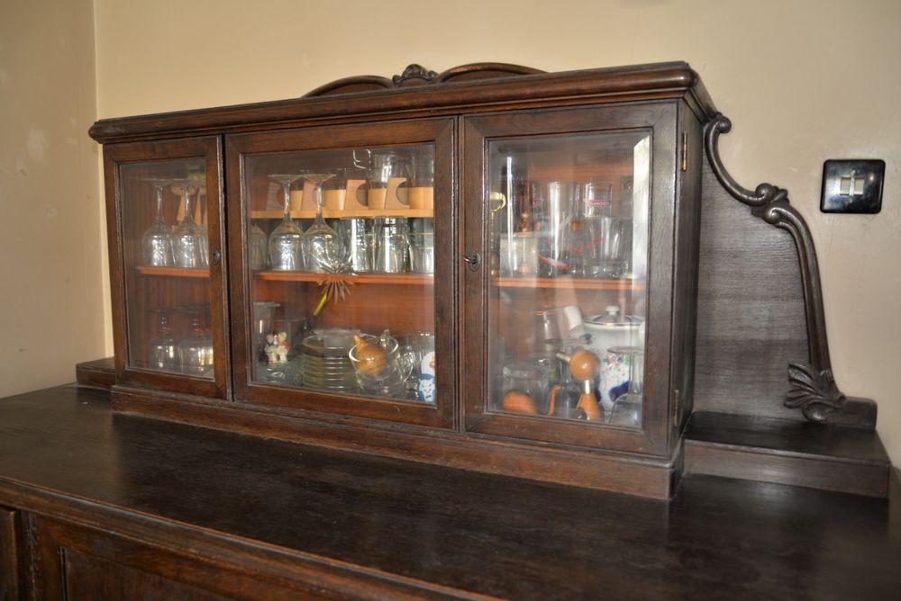 Бюфет антика с витрина